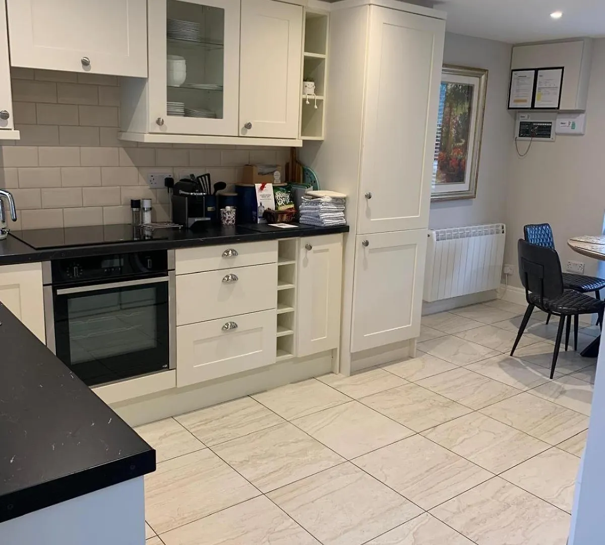 3 Fair Hill House Centrally Located With Parking And Wifi Sleeps 6 キラーニー アイルランド