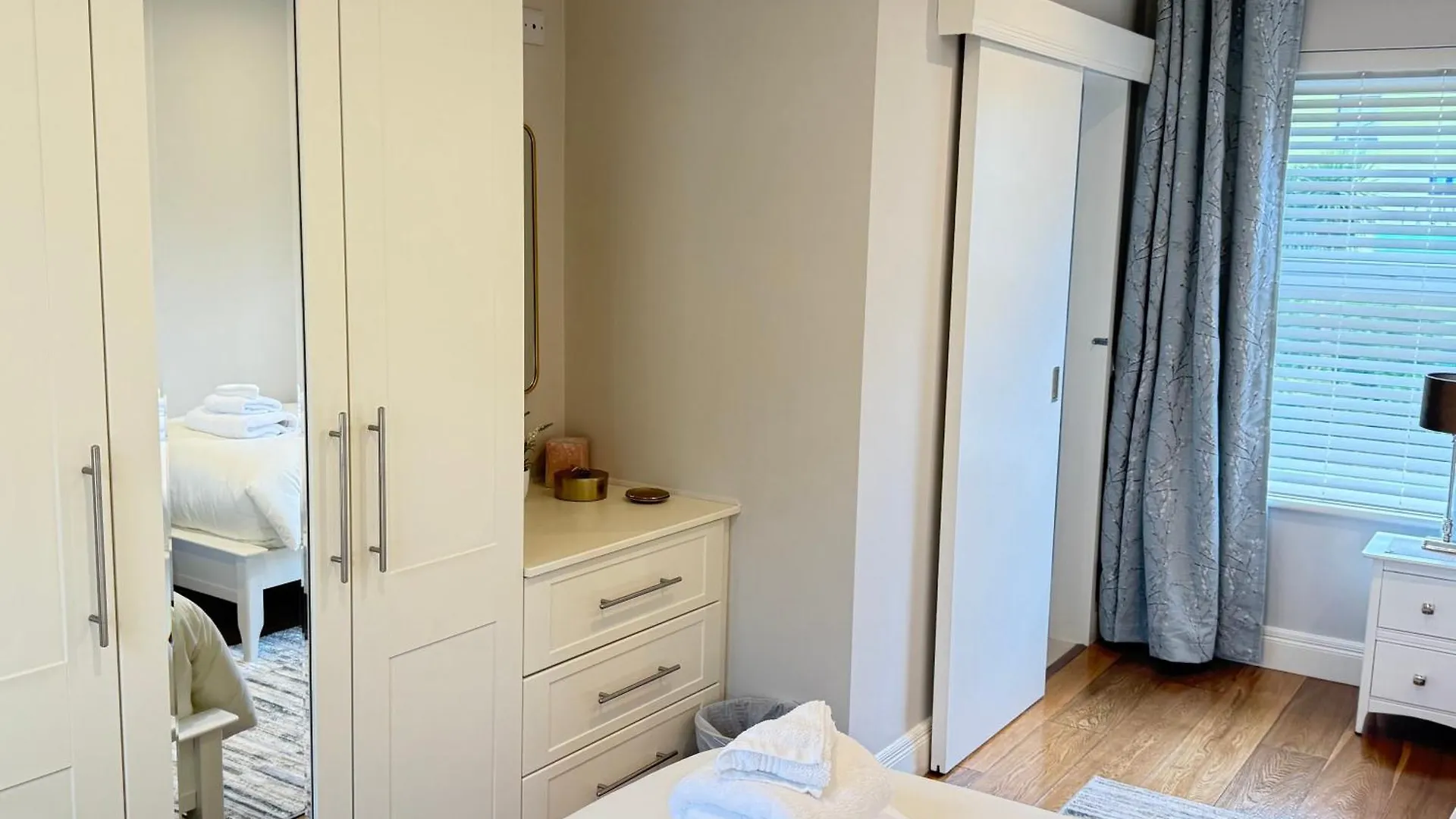 3 Fair Hill House Centrally Located With Parking And Wifi Sleeps 6 キラーニー 0*,