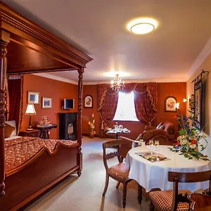 Earls Court House Killarney