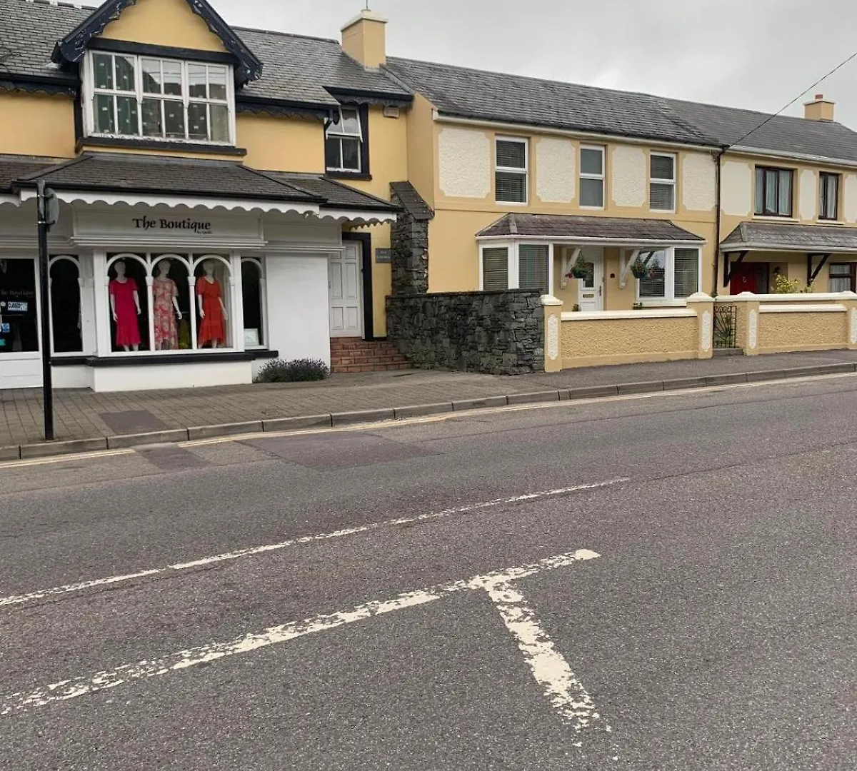 3 Fair Hill House Centrally Located With Parking And Wifi Sleeps 6 Killarney 0*,